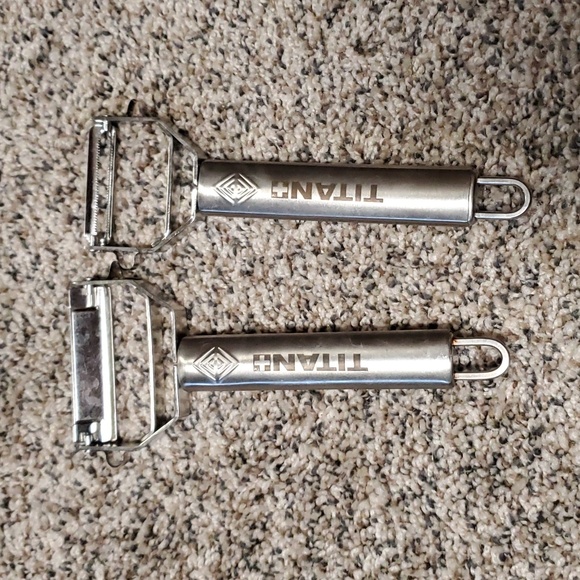 Kitchen Titan Peeler And Julienne Peeler Poshmark
